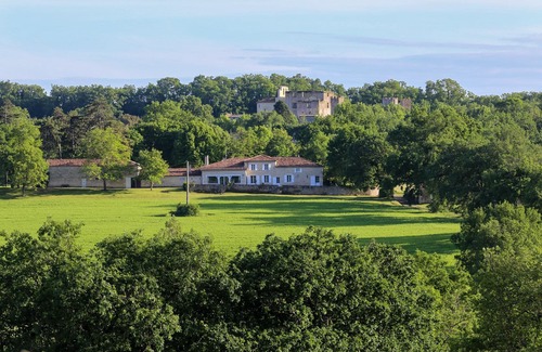 Larressingle House | Le Chai de Lacassagne à Larressingle