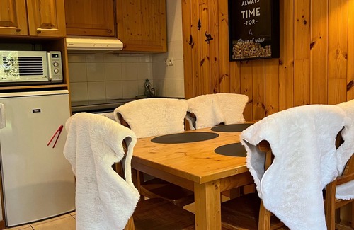 Saint-Etienne-en-Devoluy Ski Chalet | Le Chalet by Sophie Chalet of 55m2 Superdevoluy with exterior and parking