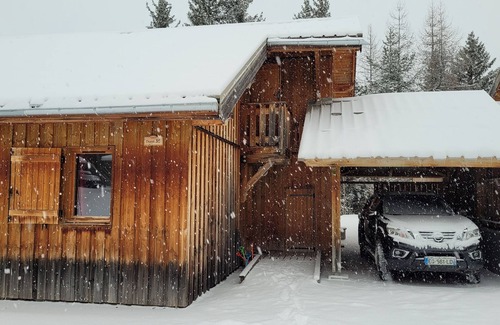 Saint-Etienne-en-Devoluy Ski Chalet | Le Chalet by Sophie Chalet of 55m2 Superdevoluy with exterior and parking