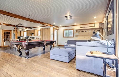 Saint-Jean-de-Matha Ski Chalet | Le Chalet Jaune - A thousand and one activities