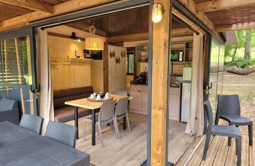 Coulandon Hotel | Le Chalet Montégut