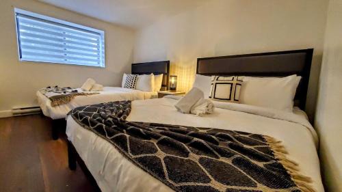 Saint-Faustin-Lac-Carre Ski Chalet | Le Chalet Suisse
