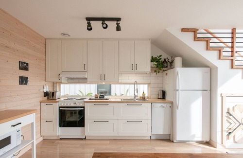 Ucluelet House | LE CHALET WATERFRONT RETREAT - Great view & location!