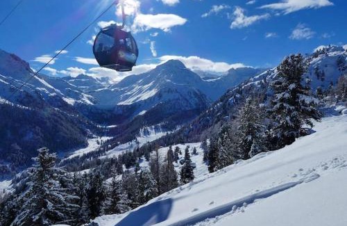 Noveli Apartment | Le Chamois l Ski-out l Standing