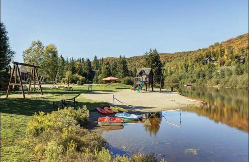 Saint-Faustin-Lac-Carre Ski Chalet | Le Chamonix/Mountain view/Golf course/Activities!