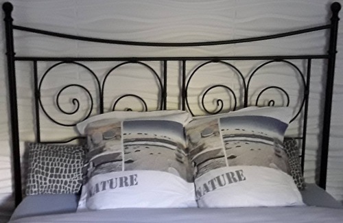 Lustin House | Le Chanteraine