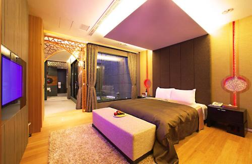 Zhushan Hotel | Le chateau Motel
