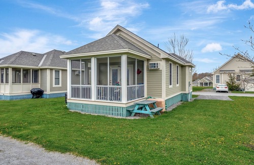 Cherry Valley House | Le Chevreuil - 7 Butternut