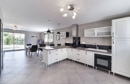 Grillon Villa | LE CIGALOU WITH ITS POOL AND GARDEN