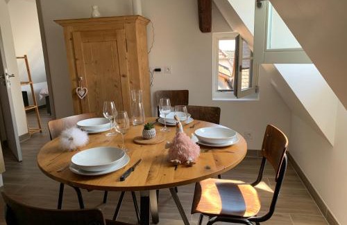 Beblenheim Apartment | LE CLOCHER " Sous les combles" PARKING GRATUIT
