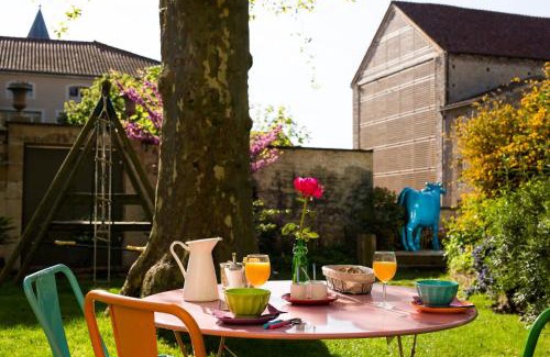 Cluny Bed & Breakfast | Le Clos de l'Abbaye