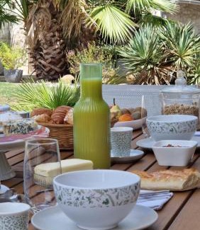 Scorbe-Clairvaux House | Le Clos des Champis
