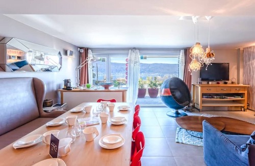 Veyrier-du-Lac Villa | Le Clos du Lac: Villa with lake view
