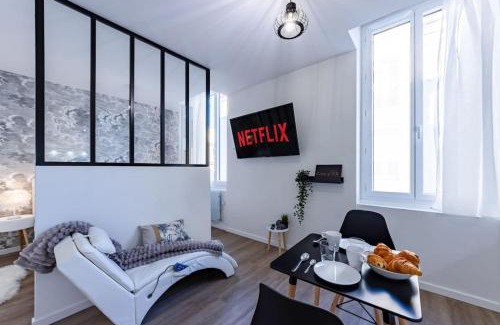 Agen Apartment | Le Cocon Agenais - Appart'Hotel SPA - Clim - Melina & Alfred
