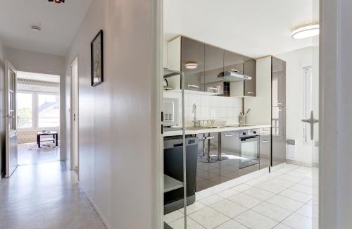 Reims Apartment | Le cocon Champenois-Parking, centre & Tram