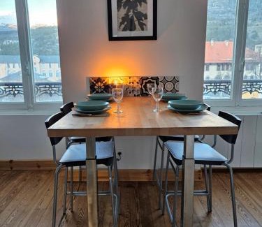 Barcelonnette Apartment | Le cocon de la Pare- Superbe T3 plein centre