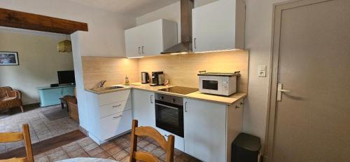 Saint-Aubin-le-Monial Apartment | Le Coeur Du Moulin