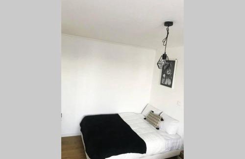 Pont Rousseau Apartment | Le Convivial Ethnique-Pont Rousseau studio T1bis