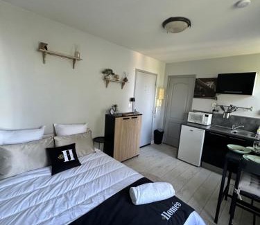 Nazelles-Negron Apartment | Le Cosy De La Gare 3