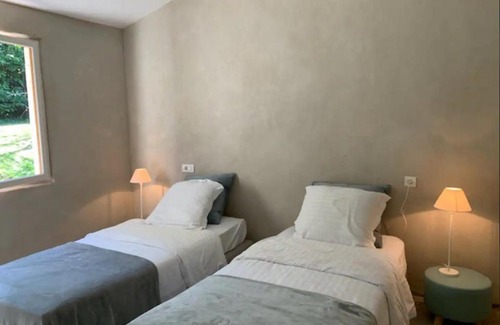 Bourrou House | Le Cottage Lascaux