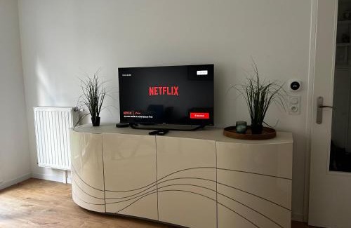 Melun Apartment | Le Cozy Home