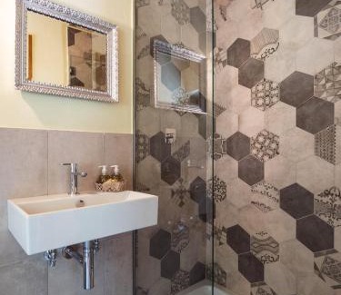 Arcevia Villa | Le Cune CountryHouse - Private Pool, AirCo, Jacuzzi