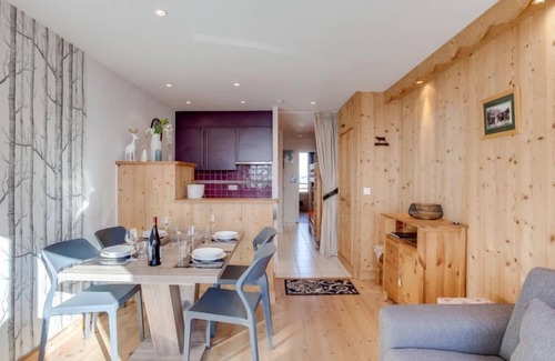 Val Claret Apartment | Le Curling A (Val Claret) by Interhome