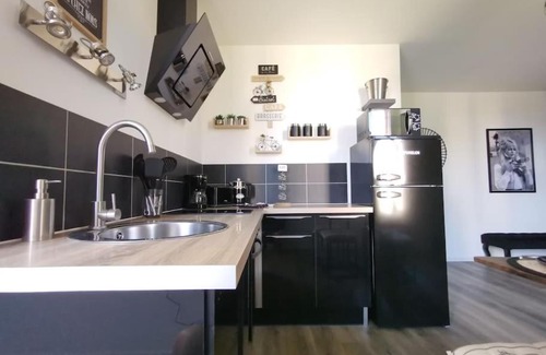 Lourdes Apartment | LE DEAUVILLE *T2 (40m²) *WIFI*PARKING PRIVE*CALME
