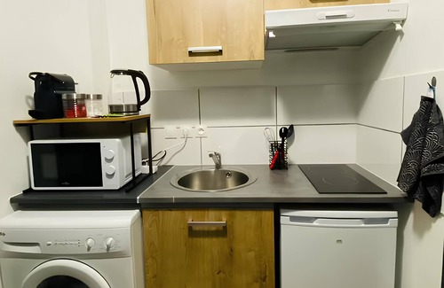 Les 3 Cites Apartment | Le Delta * Centre/CHU * private parking * Netflix/Wifi