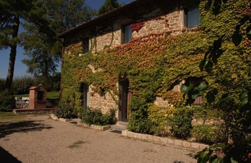 Gaiole in Chianti Villa | Le Diacce: Beautiful Old Farmhouse with Breathtaking Countryside View