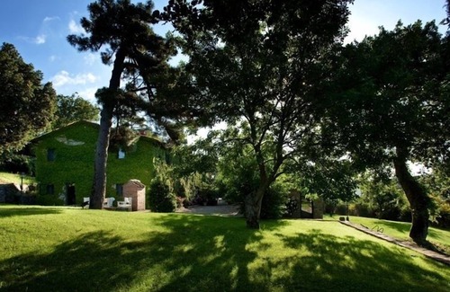 Gaiole in Chianti Villa | Le Diacce: Beautiful Old Farmhouse with Breathtaking Countryside View