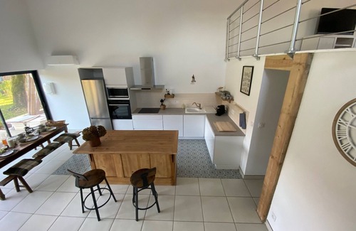 Varzay House | Le Domaine du Petit Bois, gîte Le Verger