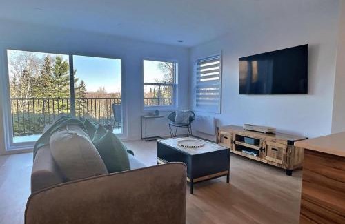 Saint-Faustin-Lac-Carre Apartment | Le domaine du Sous-Bois