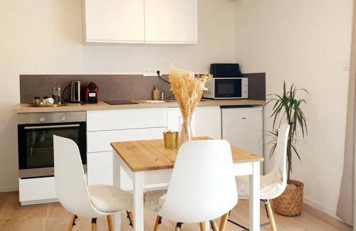 Bruz Apartment | Le Doré Rose by Madame Conciergerie