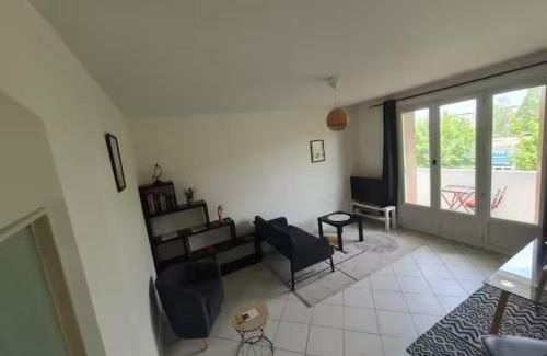 Jouvence Apartment | Le Drapeau : Apt 2 Personnes, 1 ch, avec Balcon