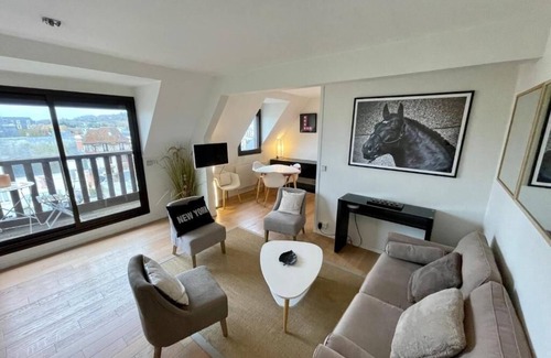 Deauville City Centre Apartment | Le Duplex Deauville - Walking distance, golden triangle, unobstructed view with balcony
