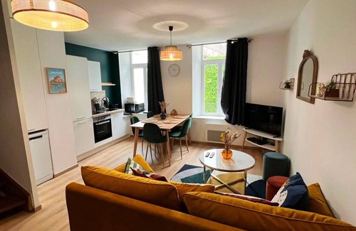 Dernier Sou Apartment | Le Duplex des remparts : 4-6Pers