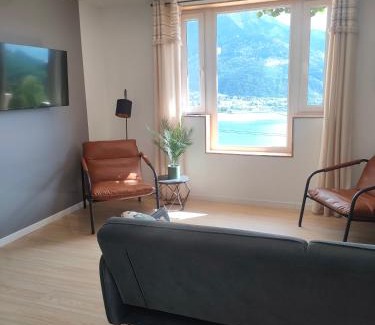 Savines-le-Lac Apartment | Le Duplex du Plongeoir - spacieux T3 de 65m2 avec vue sur le lac de Serre Ponçon