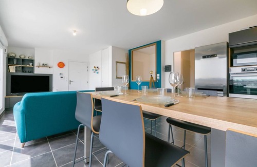 Maladiere Apartment | Le Fantasy- Appartement 2 chambres avec grande terrasse- SR Loc