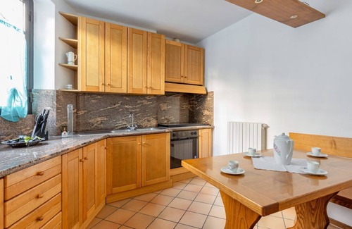 Assisi Apartment | Le Finestre sul Corso Roomy Apartment with terrace
