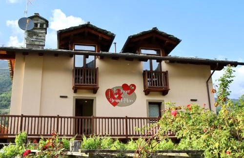 Fenis House | Le Foyer de Grand-mère