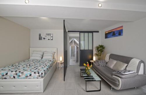 Laval Apartment | Le Franche Comté Centre Ville Rive Droite