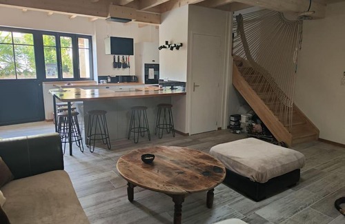 Lucon House | Le garage au daim.