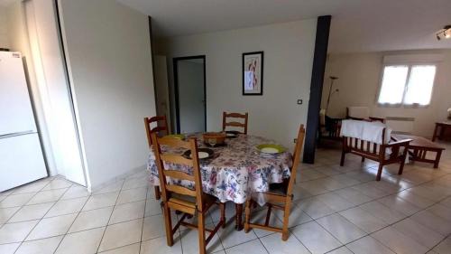 Saint-Vincent-de-Paul House | Le gite gravieres