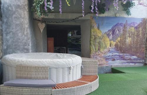 La Salle Apartment | Le Glacier