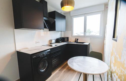 Laval Apartment | LE GOLDEN Gare SNCF - Résidence calme