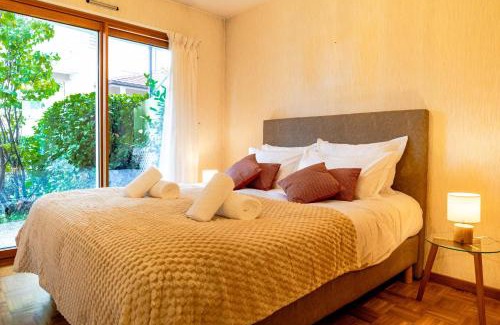 Annecy Apartment | Le Gouverneur, 100m du lac avec parking