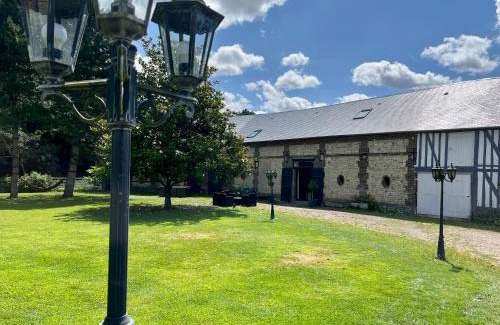 Ouilly-le-Vicomte House | Le Grenier d'Ouilly au cœur du Pays d'Auge - Piscine - Babyfoot- Jardin