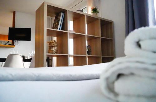 Chateauroux Apartment | Le Happy Parking Terrasse Calme Fibre