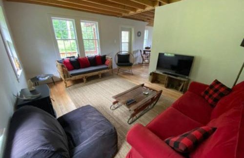 Potton Ski Chalet | Le Highwater - Cabin